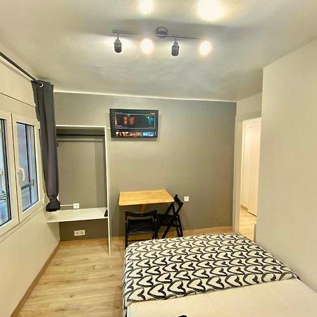 Suites Nuevas Con Bano Privado Frente Al Metro St Mwc Barcelona-Fira L'Hospitalet de Llobregat Luaran gambar