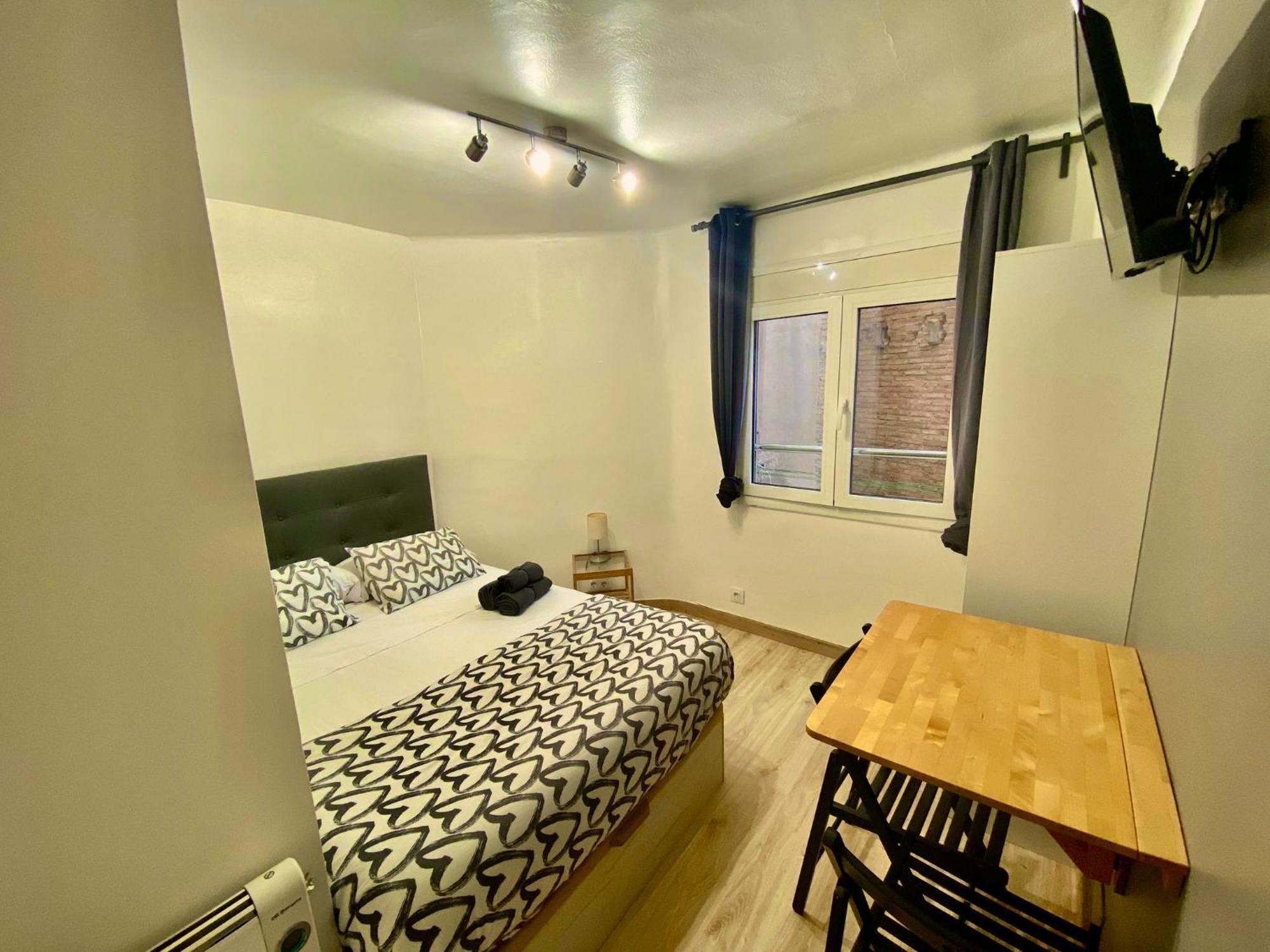 Suites Nuevas Con Bano Privado Frente Al Metro St Mwc Barcelona-Fira L'Hospitalet de Llobregat Luaran gambar