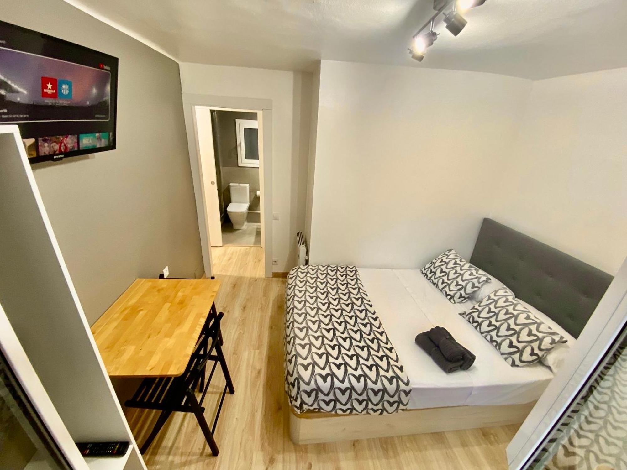 Suites Nuevas Con Bano Privado Frente Al Metro St Mwc Barcelona-Fira L'Hospitalet de Llobregat Luaran gambar