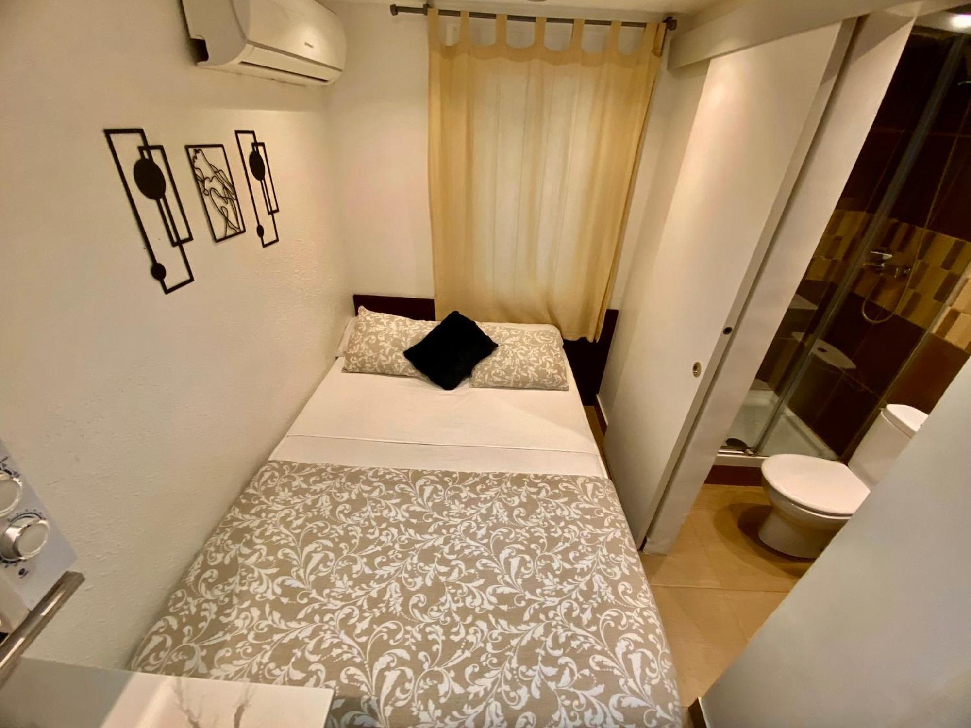 Suites Nuevas Con Bano Privado Frente Al Metro St Mwc Barcelona-Fira L'Hospitalet de Llobregat Luaran gambar