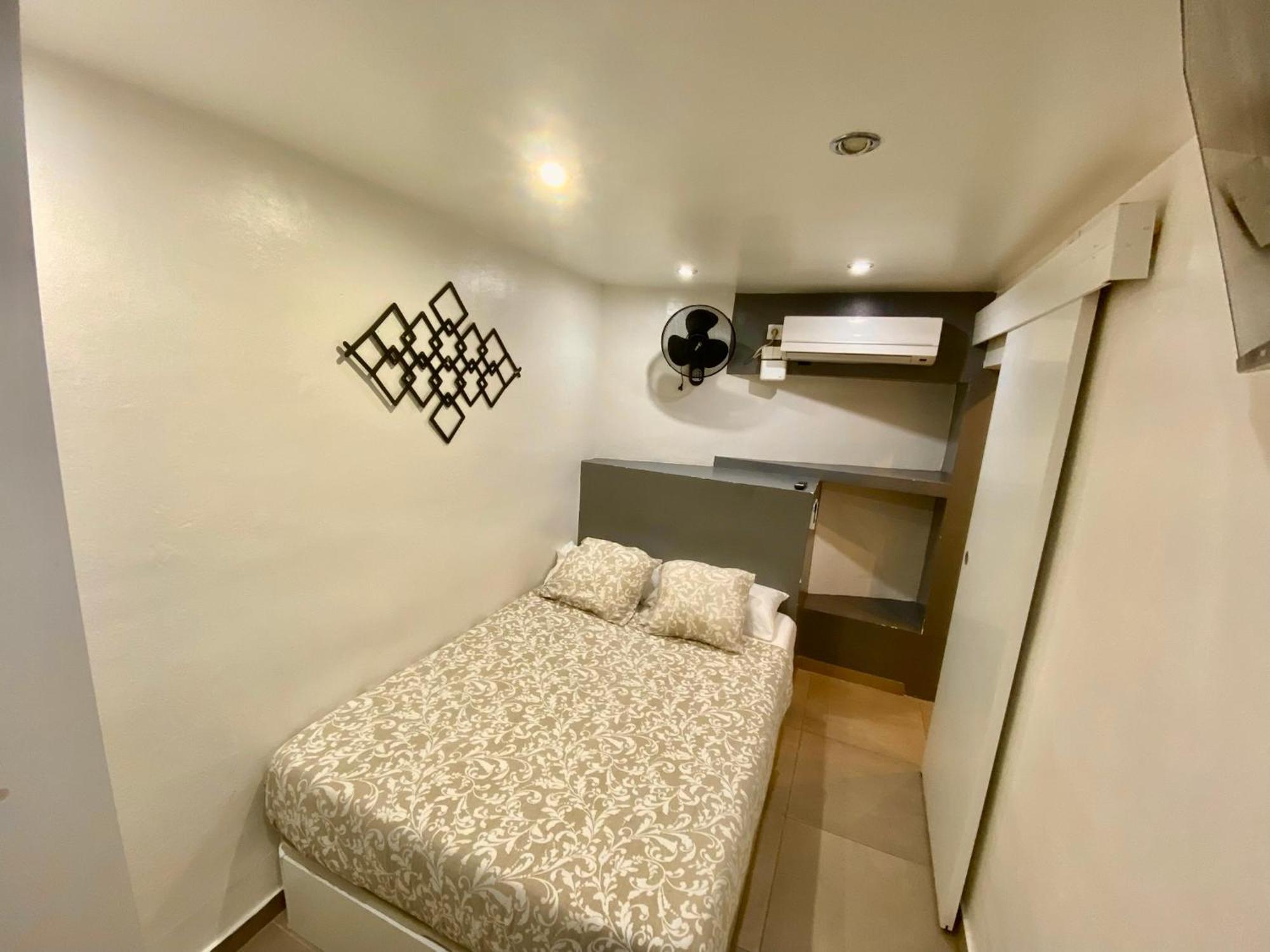 Suites Nuevas Con Bano Privado Frente Al Metro St Mwc Barcelona-Fira L'Hospitalet de Llobregat Luaran gambar