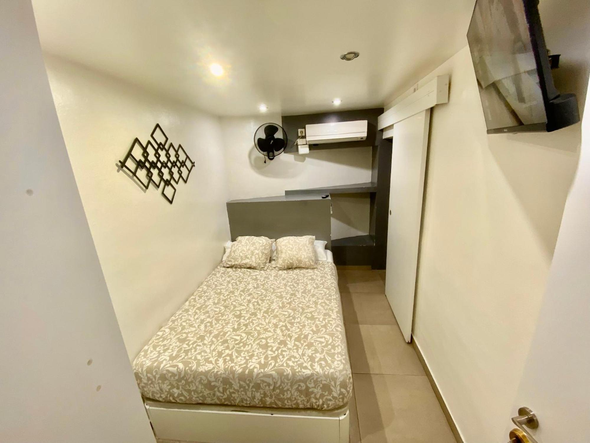 Suites Nuevas Con Bano Privado Frente Al Metro St Mwc Barcelona-Fira L'Hospitalet de Llobregat Luaran gambar