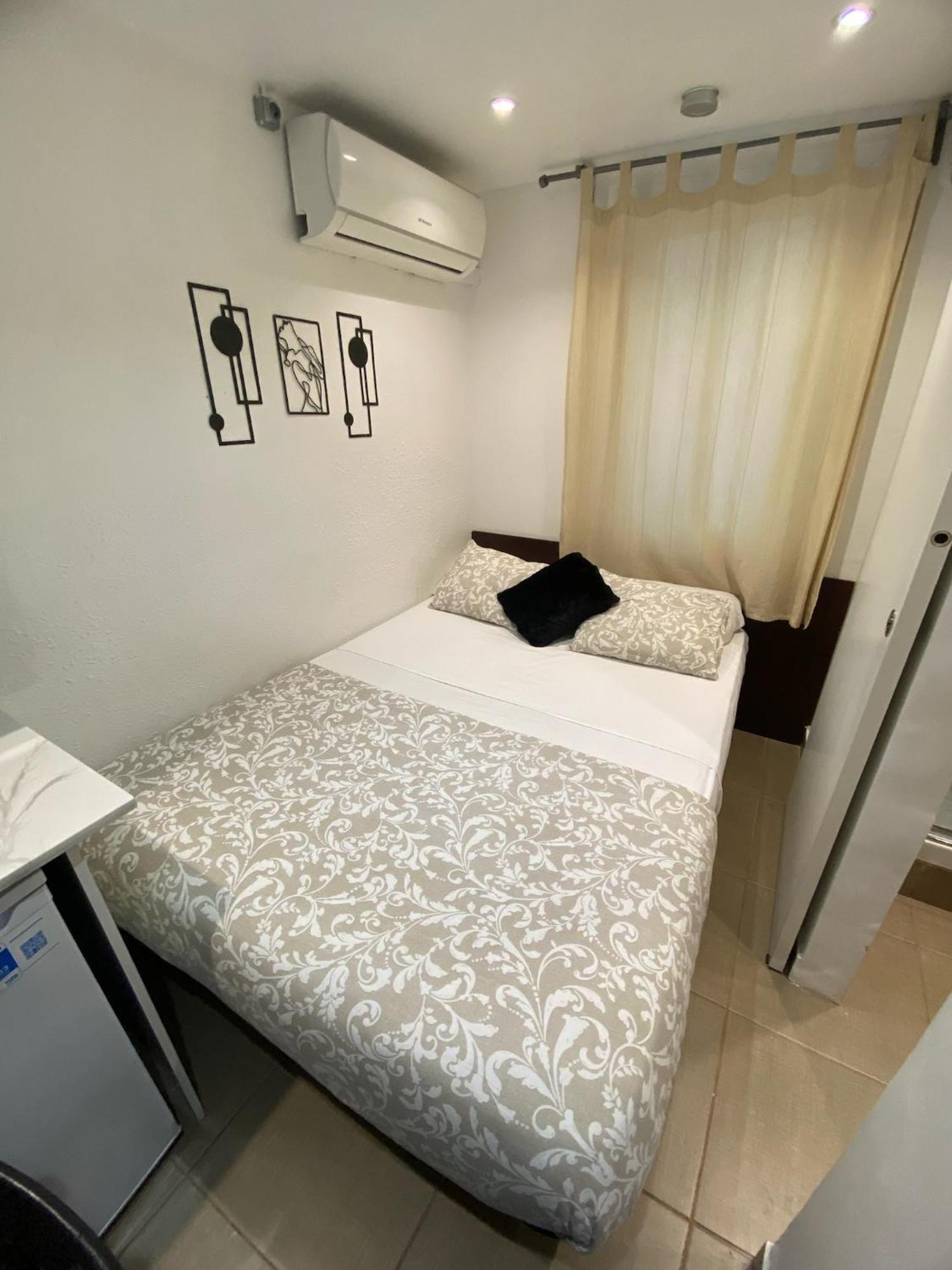 Suites Nuevas Con Bano Privado Frente Al Metro St Mwc Barcelona-Fira L'Hospitalet de Llobregat Luaran gambar